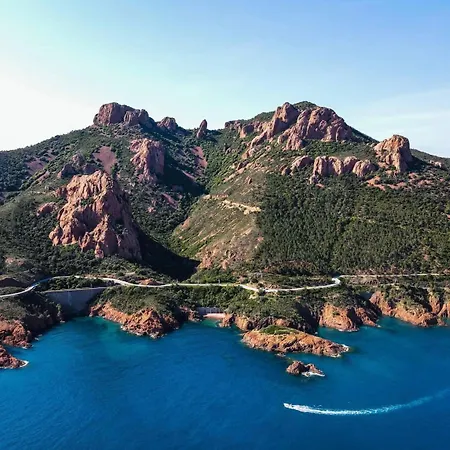 Cosy Dans L'esterel Proche Saint-Jean-de-l'Esterel